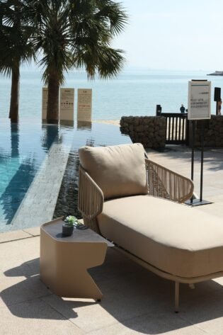 سرير للاسترخاء الخارجي من امبريس MYX-LC1030